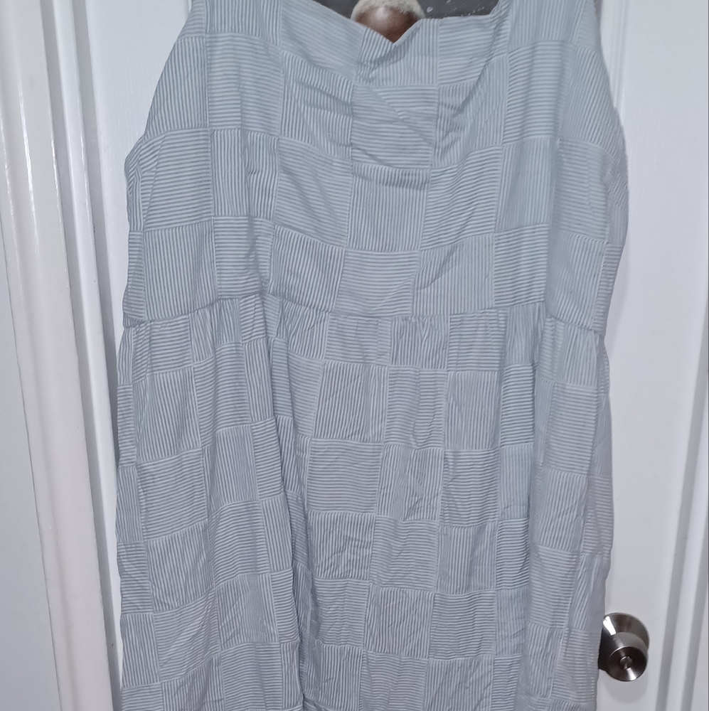 LADIES DRESS - Picture 2 of 4
